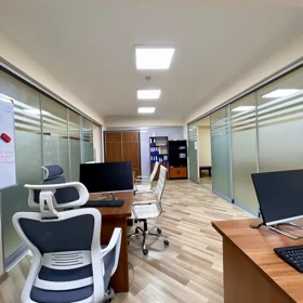 In Baku 450.0 m² office is for rent - Image 8