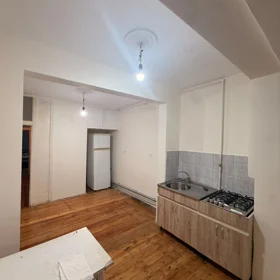 In Baku 65.0 m² apartment is for rent - Image 5