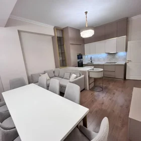 In Baku 70.0 m² apartment is for sale - Image 4