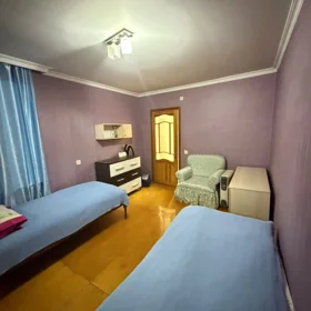 In Baku 98.0 m² house with 3.0 rooms is for rent - Image 10