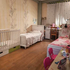 In Baku 102.0 m² apartment is for sale - Image 3