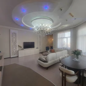 In Baku 170.0 m² apartment is for sale - Image 6