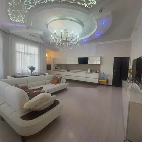 In Baku 170.0 m² apartment is for sale - Image 7