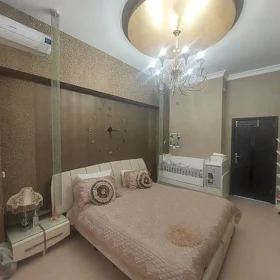 In Baku 170.0 m² apartment is for sale - Image 10