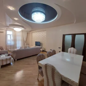 In Baku 225.0 m² apartment is for sale - Image 4