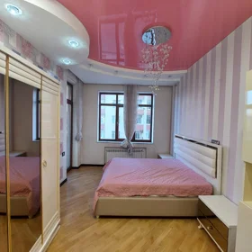 In Baku 225.0 m² apartment is for sale - Image 10