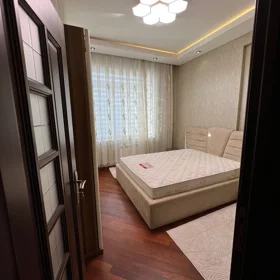 In Baku 110.0 m² apartment is for rent - Image 5