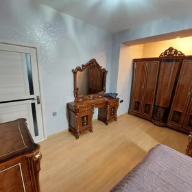 In Baku 200.0 m² apartment is for rent - Image 2