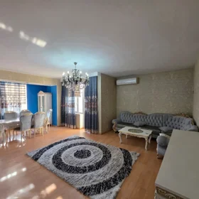 In Baku 200.0 m² apartment is for rent - Image 4