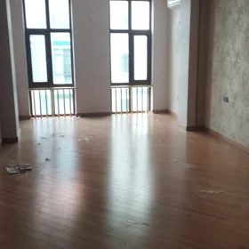 In Baku 300.0 m² apartment is for sale - Image 6