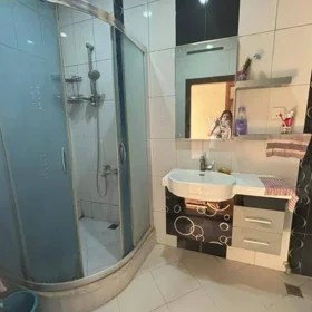 In Baku 78.0 m² apartment is for sale - Image 4