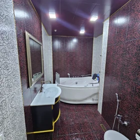In Baku 140.0 m² apartment is for rent - Image 8