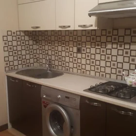 In Baku 90.0 m² apartment is for rent - Image 9