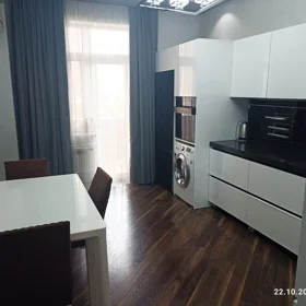 In Baku 175.0 m² apartment is for rent - Image 2