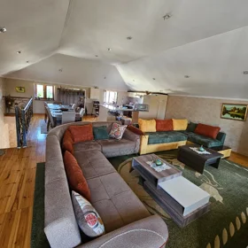 In nan 160.0 m² house with 4.0 rooms is for sale - Image 3