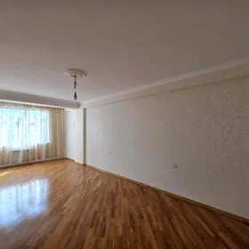 In Baku 158.0 m² apartment is for sale - Image 4