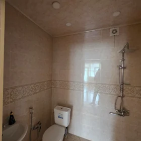 In Baku 158.0 m² apartment is for sale - Image 8