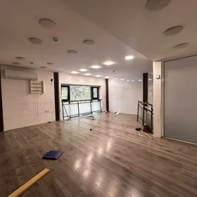 In Baku 160.0 m² commercial is for rent - Image 2