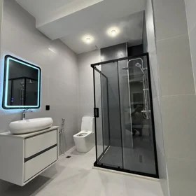 In Baku 70.0 m² apartment is for sale - Image 9