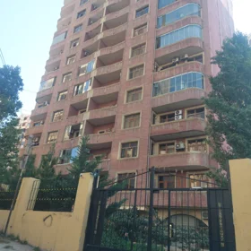 In Baku 80.0 m² apartment is for rent - Image 4