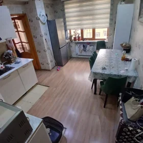 In Khirdalan 70.0 m² apartment is for sale - Image 5