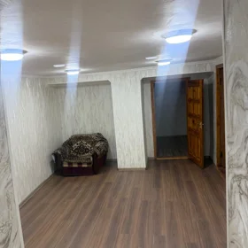 In Baku 80.0 m² house with 3.0 rooms is for sale - Image 2