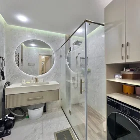 In Baku 69.0 m² apartment is for sale - Image 2