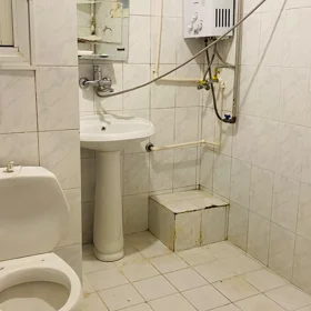 In Baku 50.0 m² apartment is for sale - Image 8
