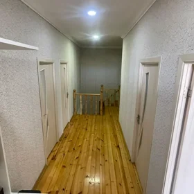 In Baku 220.0 m² house with 5.0 rooms is for sale - Image 2