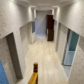 In Baku 220.0 m² house with 5.0 rooms is for sale - Image 4