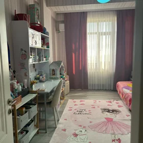 In Baku 89.0 m² apartment is for sale - Image 9