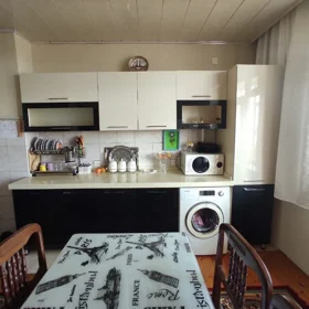 In Baku 107.0 m² apartment is for rent - Image 9