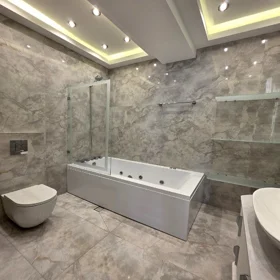 In Baku 185.0 m² apartment is for sale - Image 7