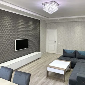 In Baku 70.0 m² apartment is for rent - Image 3