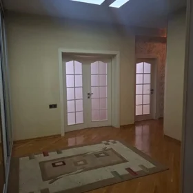 In Baku 125.0 m² apartment is for rent - Image 6