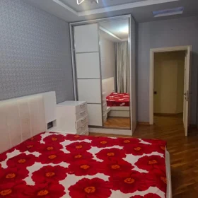 In Baku 125.0 m² apartment is for rent - Image 8