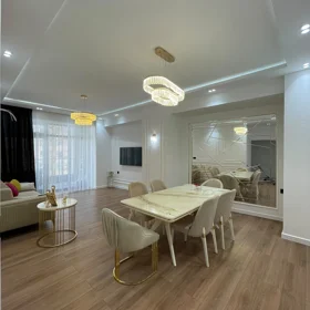 In Baku 140.0 m² apartment is for rent - Image 3