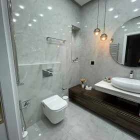 In Baku 140.0 m² apartment is for rent - Image 9