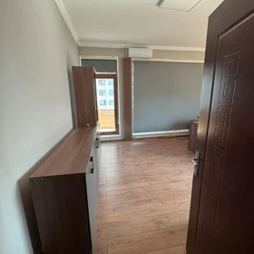 In Baku 1400.0 m² commercial is for rent - Image 9