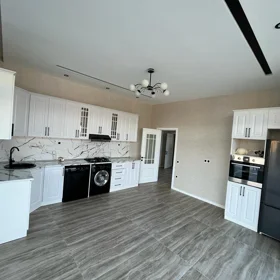 In Xəzər rayonu 350.0 m² house with 5.0 rooms is for sale - Image 2