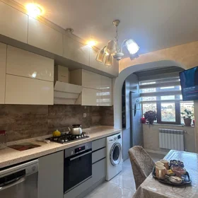 In Binəqədi rayonu 125.0 m² apartment is for sale - Image 2