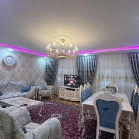 In Binəqədi rayonu 125.0 m² apartment is for sale - Image 3