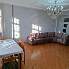 In Binəqədi rayonu 112.0 m² apartment is for rent - Image 4