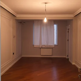 In Baku 100.0 m² apartment is for sale - Image 2
