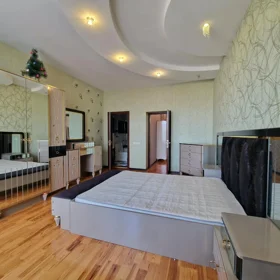 In Baku 150.0 m² apartment is for rent - Image 7