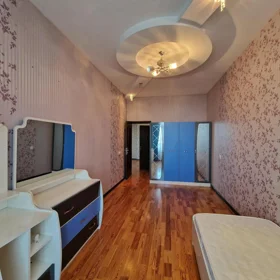 In Baku 150.0 m² apartment is for rent - Image 9
