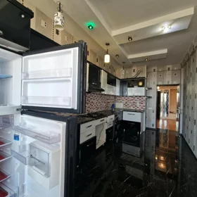 In Baku 150.0 m² apartment is for rent - Image 10