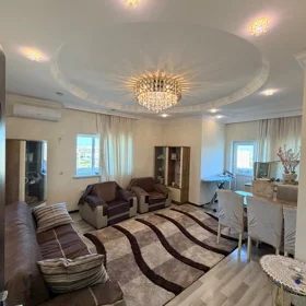 In Baku 90.0 m² apartment is for sale - Image 3