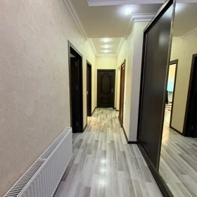 In Baku 90.0 m² apartment is for sale - Image 5