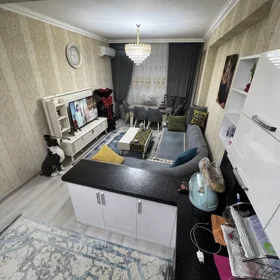 In Baku 70.0 m² apartment is for sale - Image 8